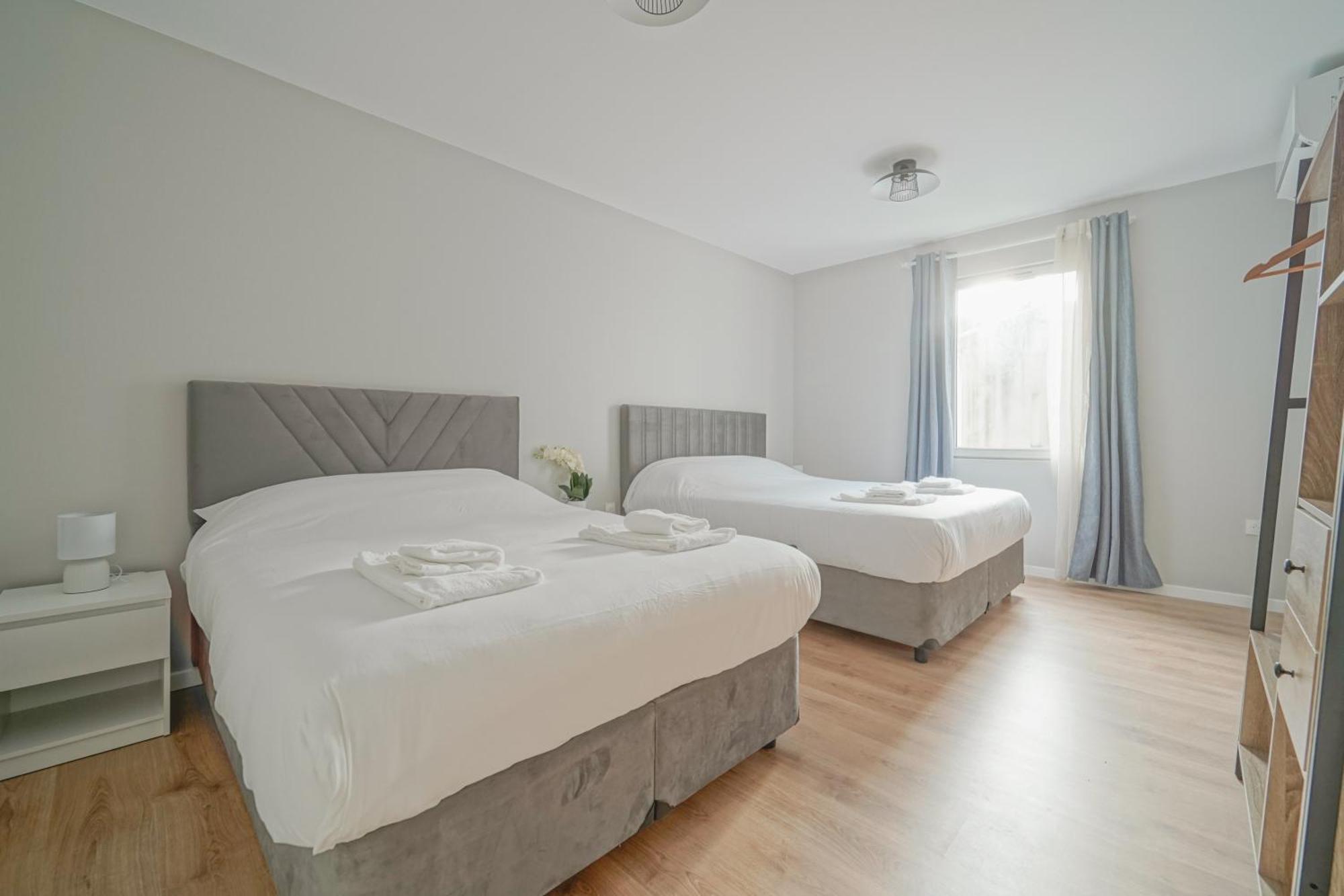 Отель Trianon Saint Ouen Экстерьер фото
